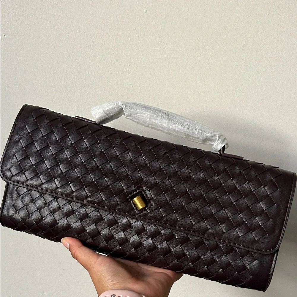 NWOT 🌟 Woven Leather Shoulder Bag 🌟